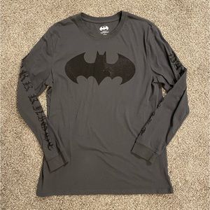 Men’s Batman Distressed Logo Long Sleeve Tee - Large